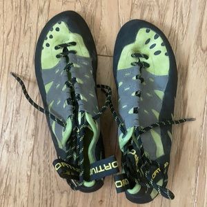 La Sportiva Tarantulace Climbing Shoe Sz 41.5/8.5